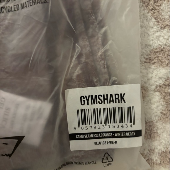 Gymshark Camo Leggings - Picture 11 of 11